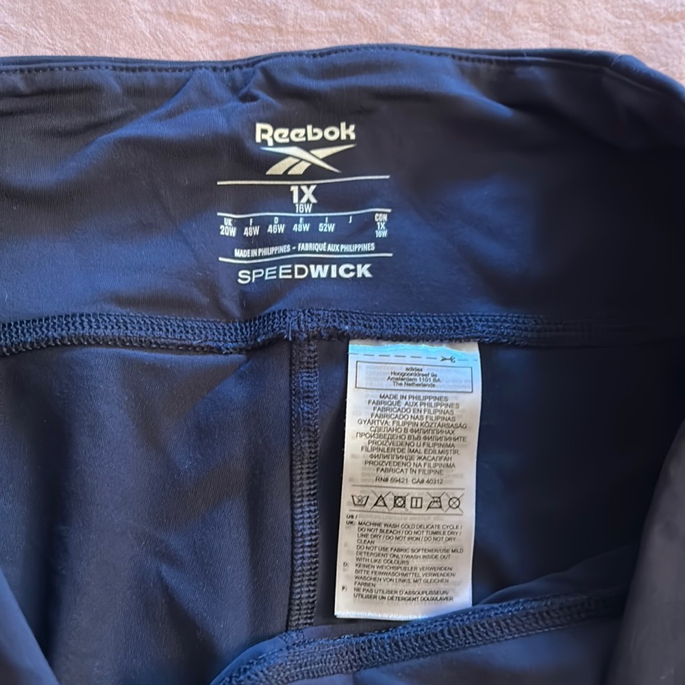 Ladies, Reebok track pants, size 16 - Picture 3 of 5